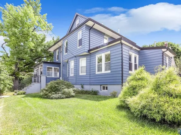 14 Walnut St, Teaneck, NJ 07666