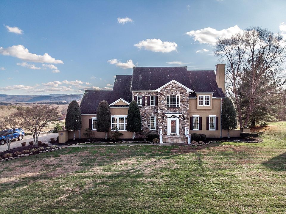 1st image of 240 Golf Trace Dr