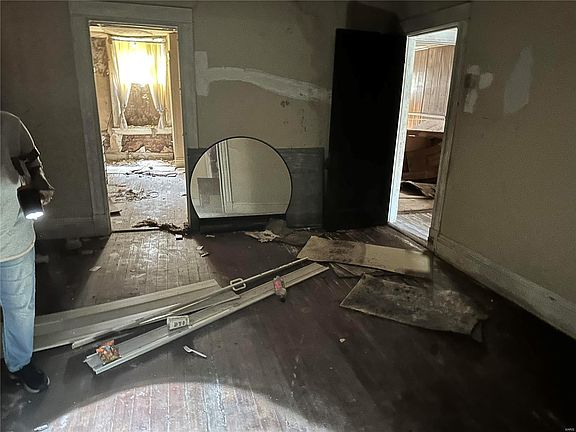 2nd image of 3926 Greer Ave