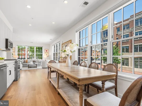521 N Washington St Unit 101, Alexandria, VA 22314