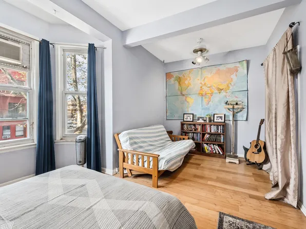 134 Ogden Avenue image 13 of 28