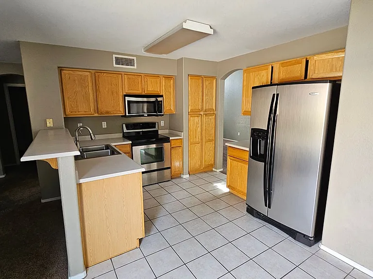 9159 W Sandra Ter — Photo 10