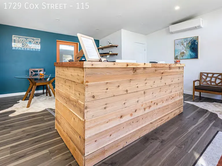 1729 Cox St — Photo 414