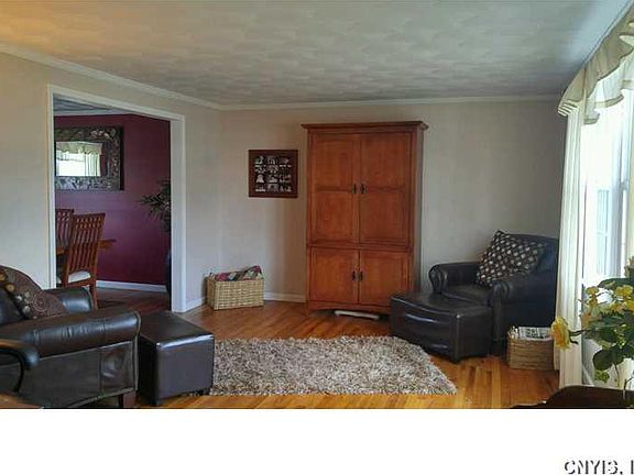 3rd image of 4915 Yeaworth Ln