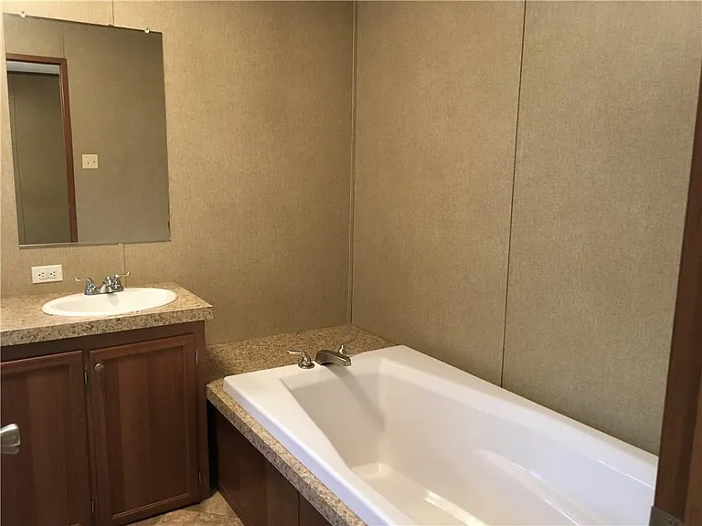 1719 Watterson Rd — Photo 9