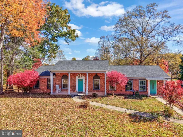 13827 Spriggs Rd, Manassas, VA 20112