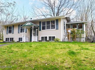 136 White Mills Rd, Chatham, NY 12037