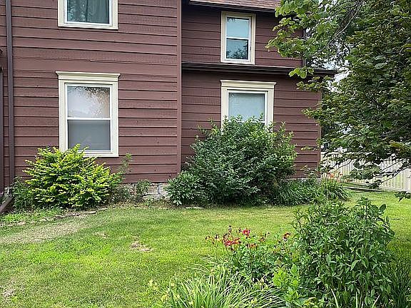 5th image of 319 Sycamore St