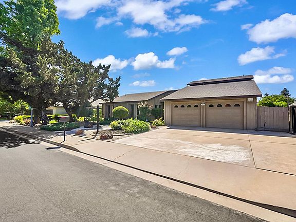 2nd image of 1109 Springcreek Dr