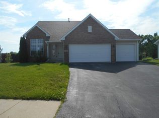 250 Sundance Trl, Capron, IL 61012
