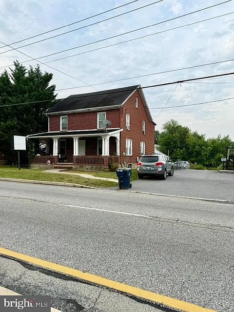 1st image of 1764 Lincoln Way E