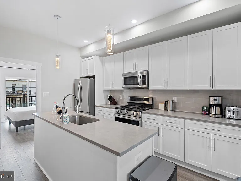 38 Randolph Pl NW #B — Photo 4