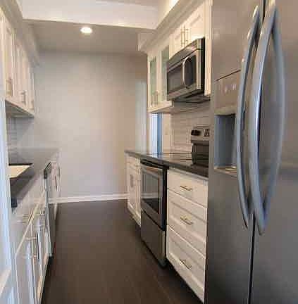 2nd image of 1032 N Sweetzer Ave APT 109