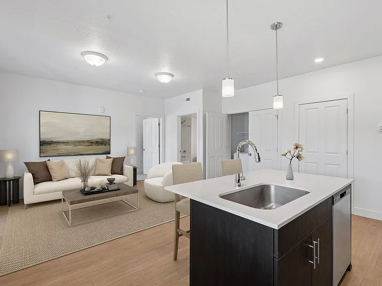 Lex Apartments — Photo 10
