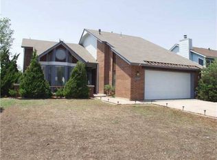 2637 Amber St, Moore, OK 73160