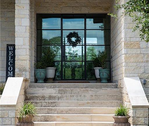 4th image of 118 Glen Ellen Ct