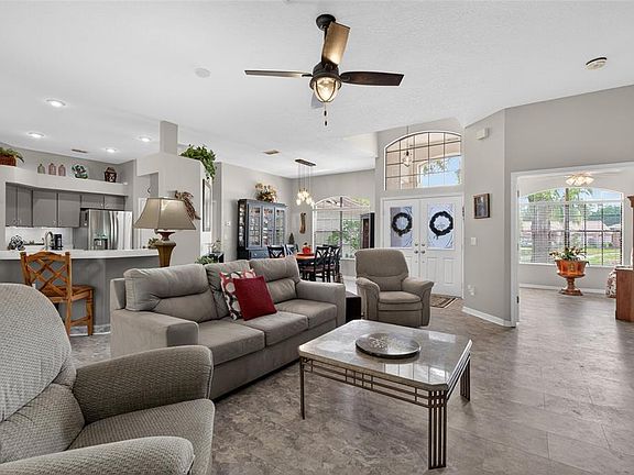 3rd image of 1131 Wedge Way