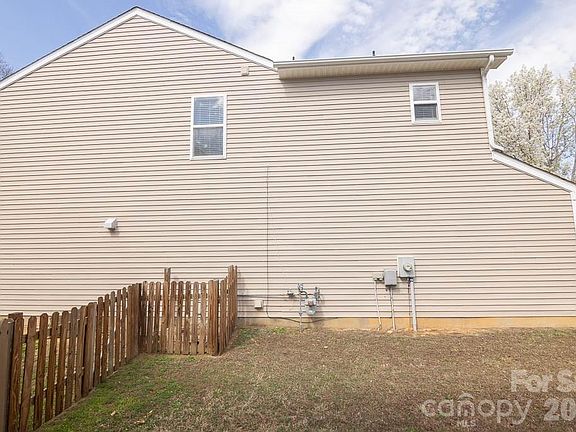 4th image of 3733 Catawba Creek Dr