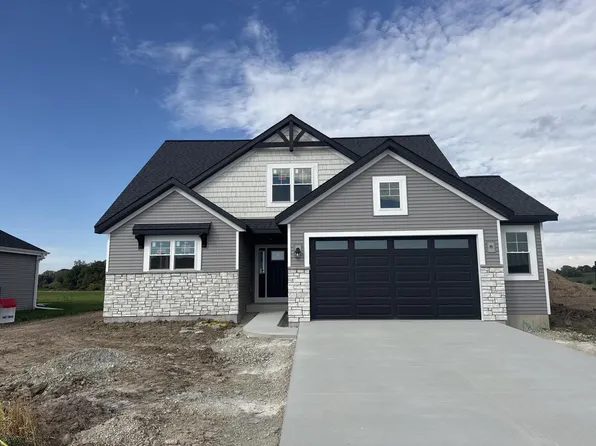 1662 Switchgrass STREET, Oconomowoc, WI 53066