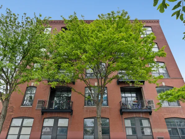 1820 N Spaulding Ave APT 208, Chicago, IL 60647