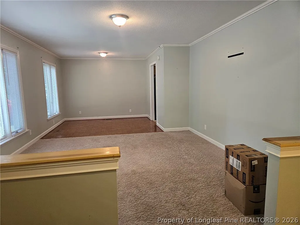 3 bed, 2.0 bath, 2302 sqft, $2,000 — Photo 4