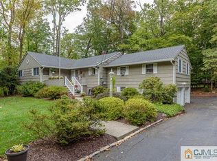 60 Tanglewood Ln, Berkeley Heights, NJ 07922