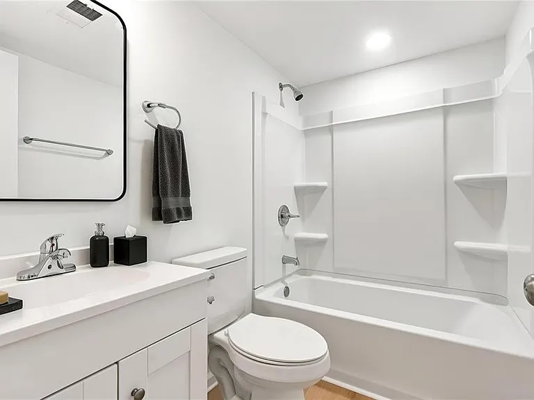 5095 Roswell Rd #203 — Photo 32