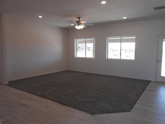 4th image of 30709 N 213th Dr