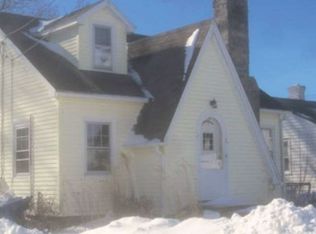 7 4th Ave, Waterford, CT 06385