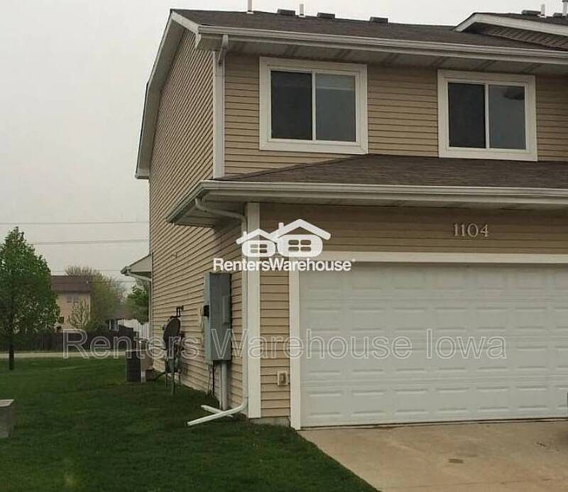2nd image of 1104 NE 8th Ln