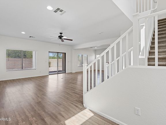 4th image of 34116 N 26TH Avenue