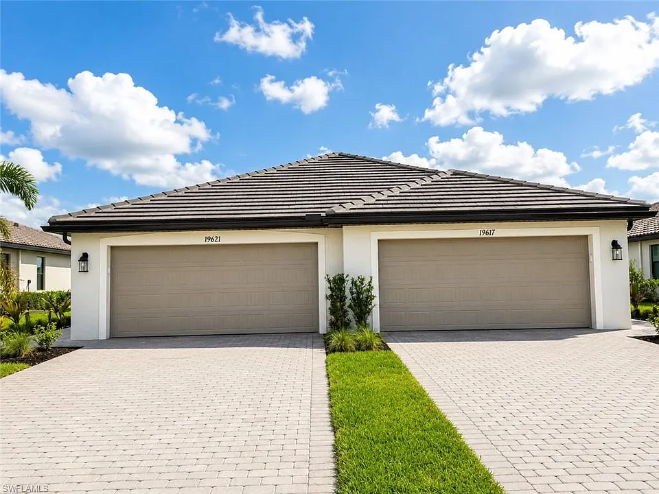 19617 Hinkley Dr