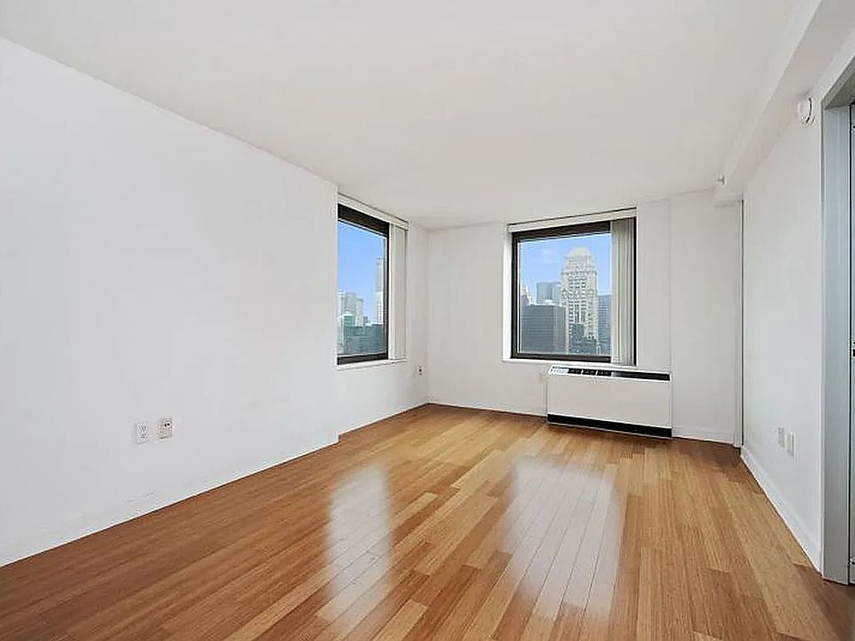 1st image of 100 W 39th St APT 42E