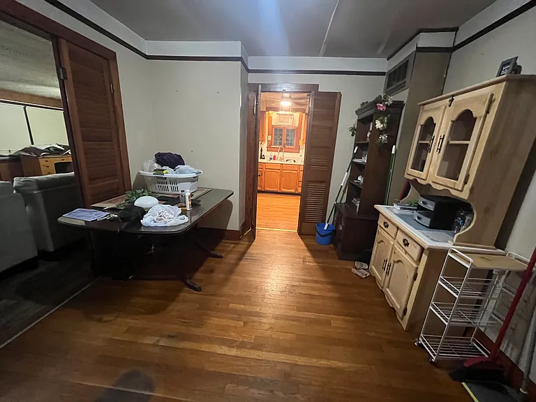 713 Avenue B — Photo 5