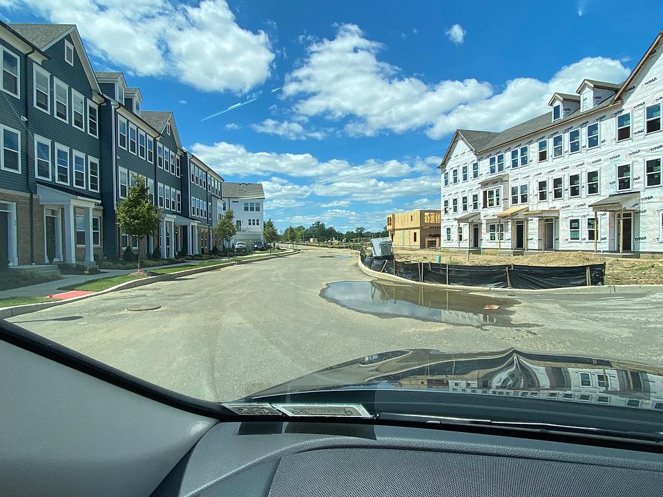 2nd image of 18 Driftwood Cir #10903