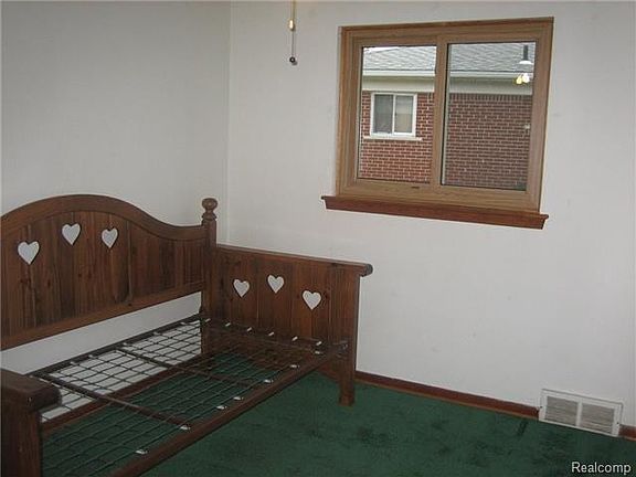 4th image of 7023 Rosemary St