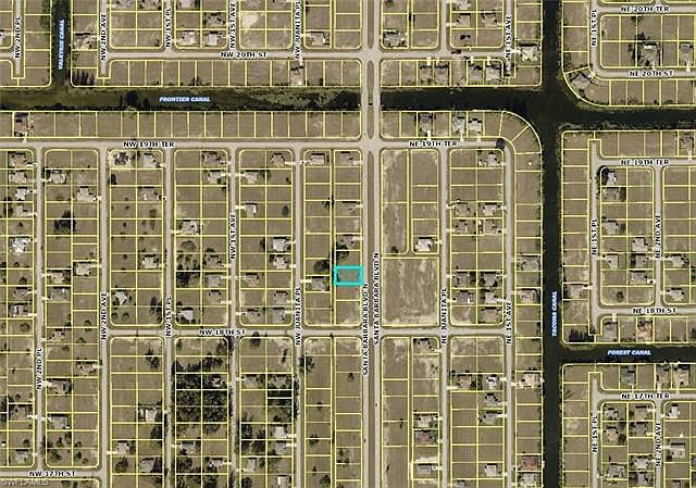 2nd image of 1814 Santa Barbara Blvd N