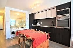 5th image of 318 Richmond St W #913