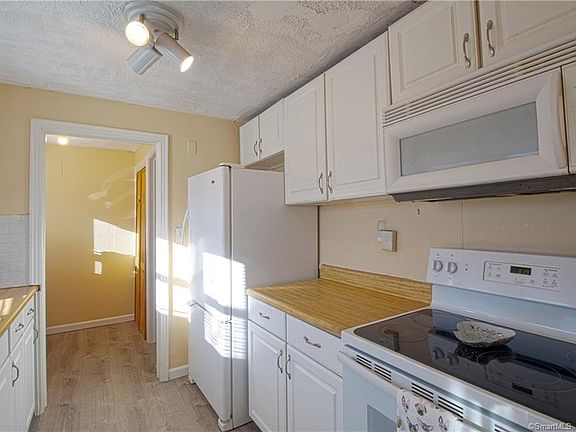 5th image of 46 Lawrence St