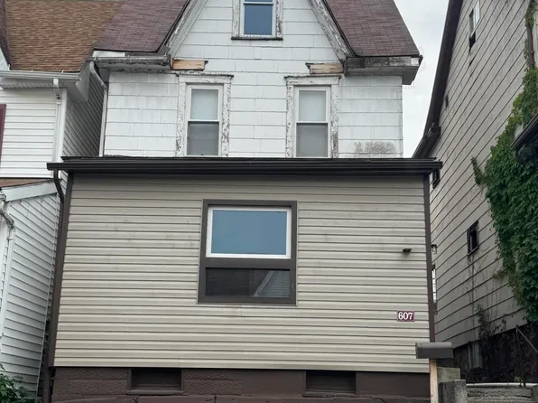 607 N 8th Ave, Altoona, PA 16601