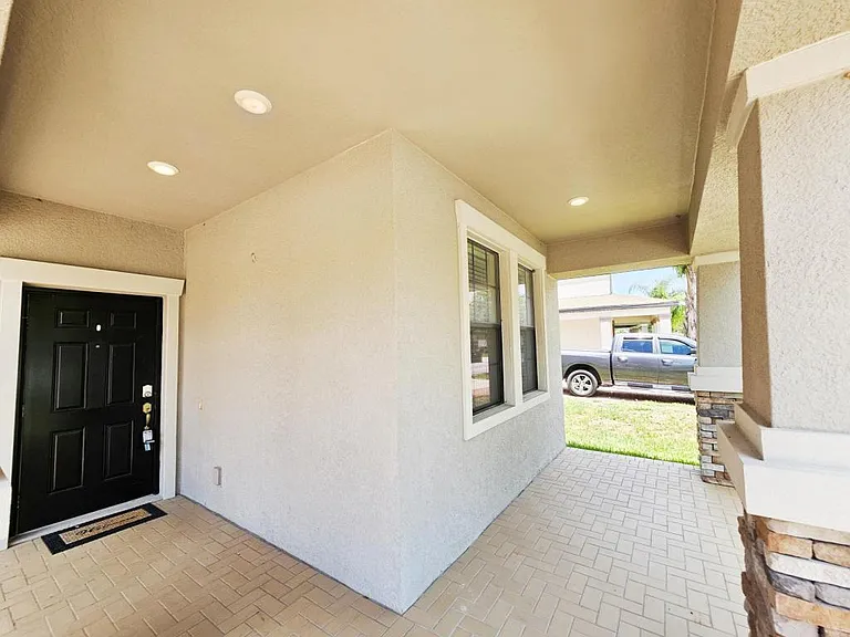 7468 Fairgrove Ave — Photo 4