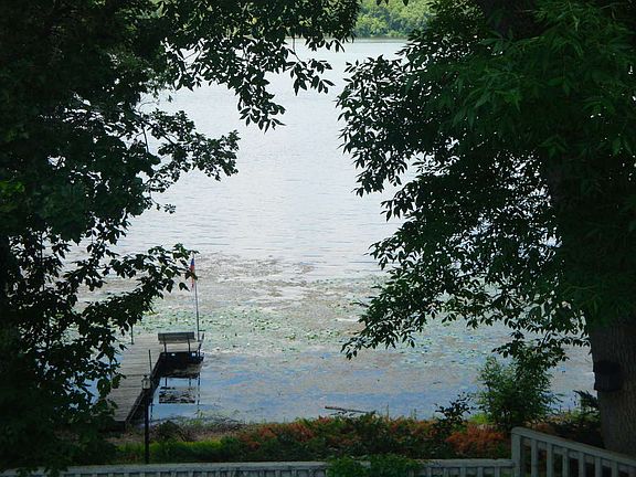 3rd image of 160 Oak Shore Dr