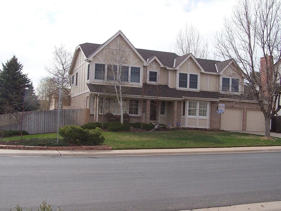 Meticulously cared for home located in Woodbourne.