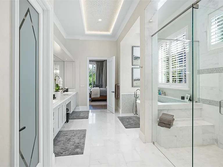 10331 Los Feliz Dr — Photo 16