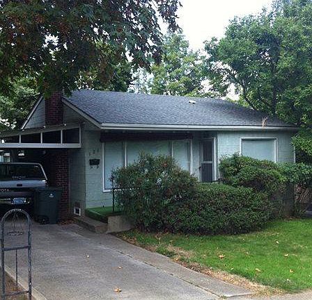 3rd image of 121 Nob Hill St
