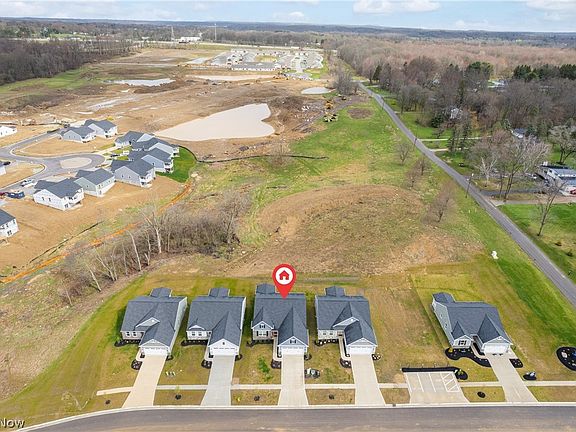 2nd image of 3637 Clubview Dr