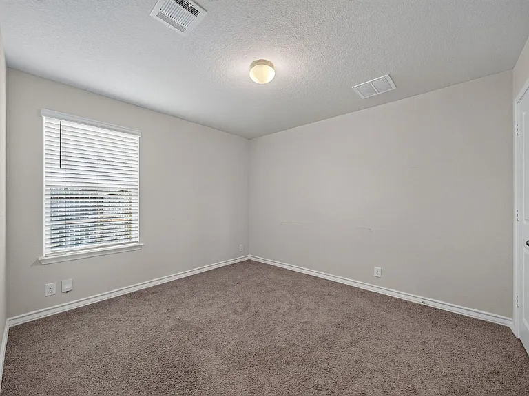 731 Overlook Rdg — Photo 17
