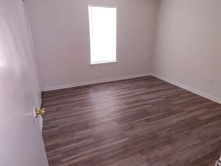 612 Green Gable Ct — Photo 3
