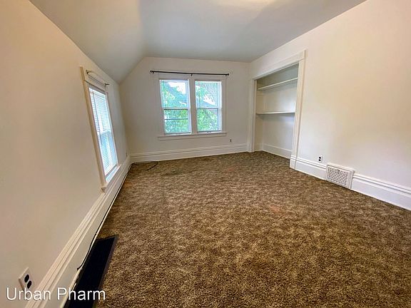 3rd image of 942 Madison Ave SE APT 4