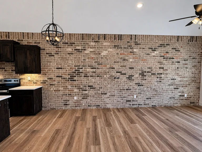 610 N Van Buren St — Photo 7